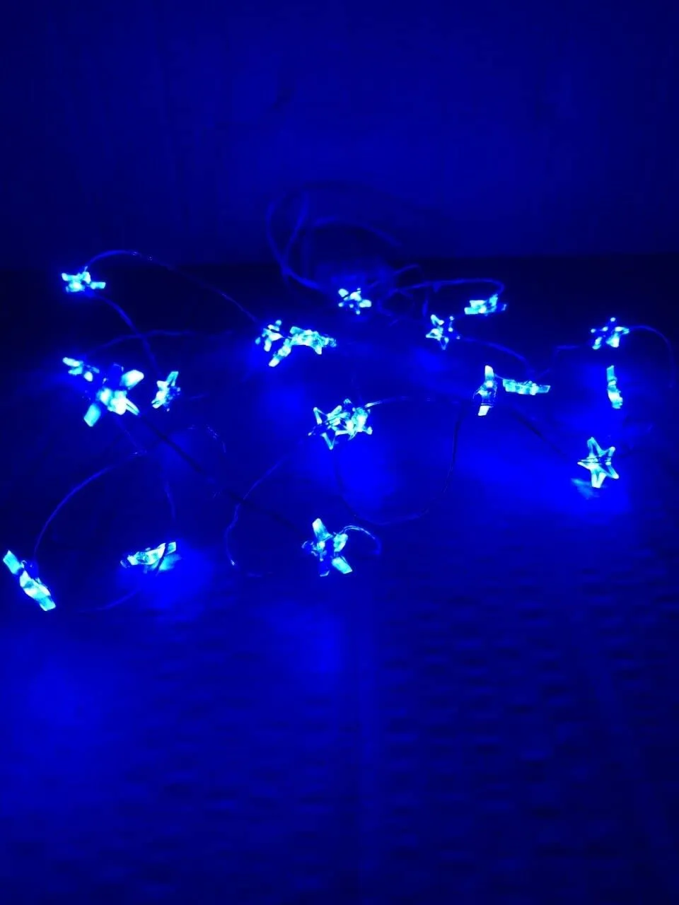 20 Battery Operated LED Stars on a Copper Wire (Blue Stars)