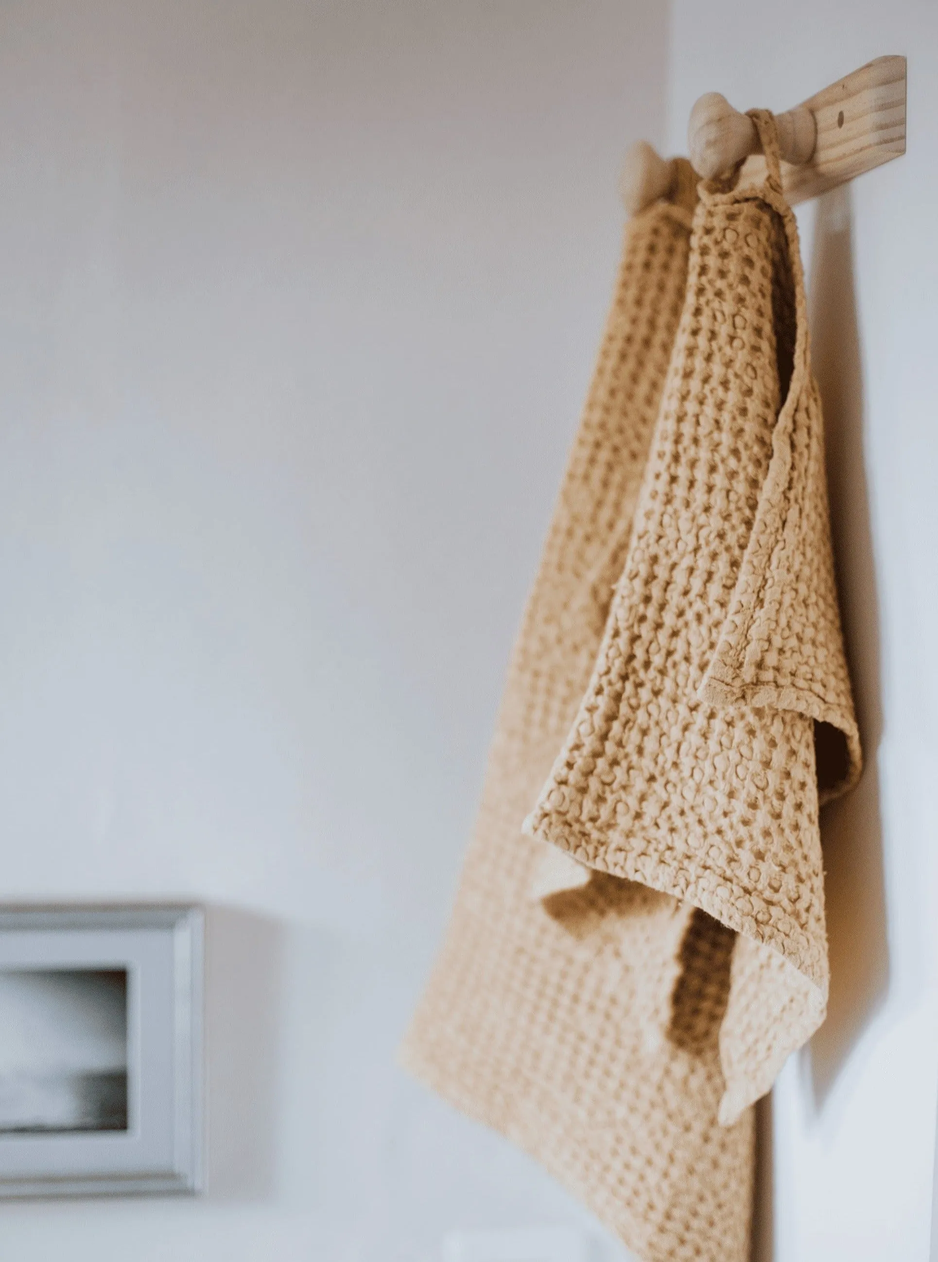 Linen Waffle Bath Towel - White