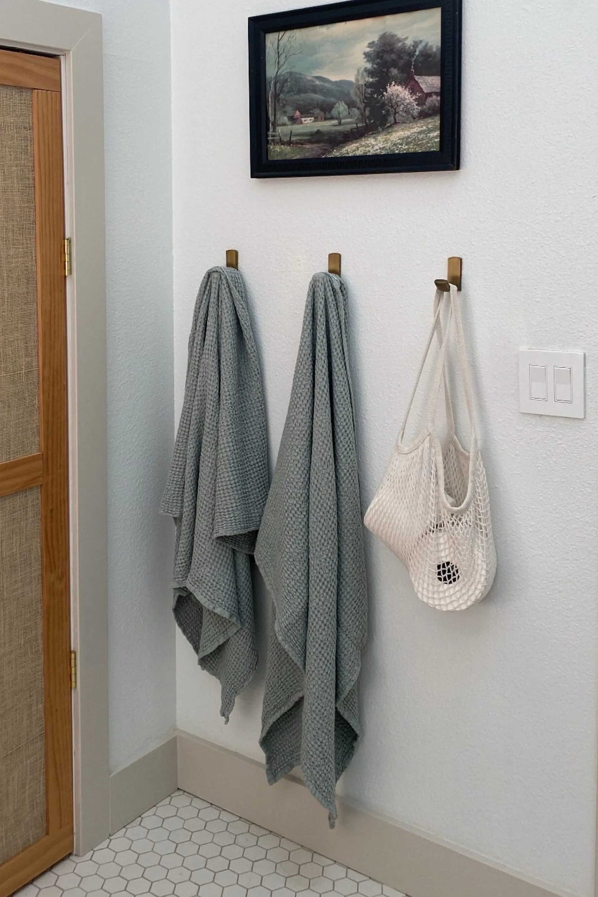 Linen Waffle Bath Towel - White