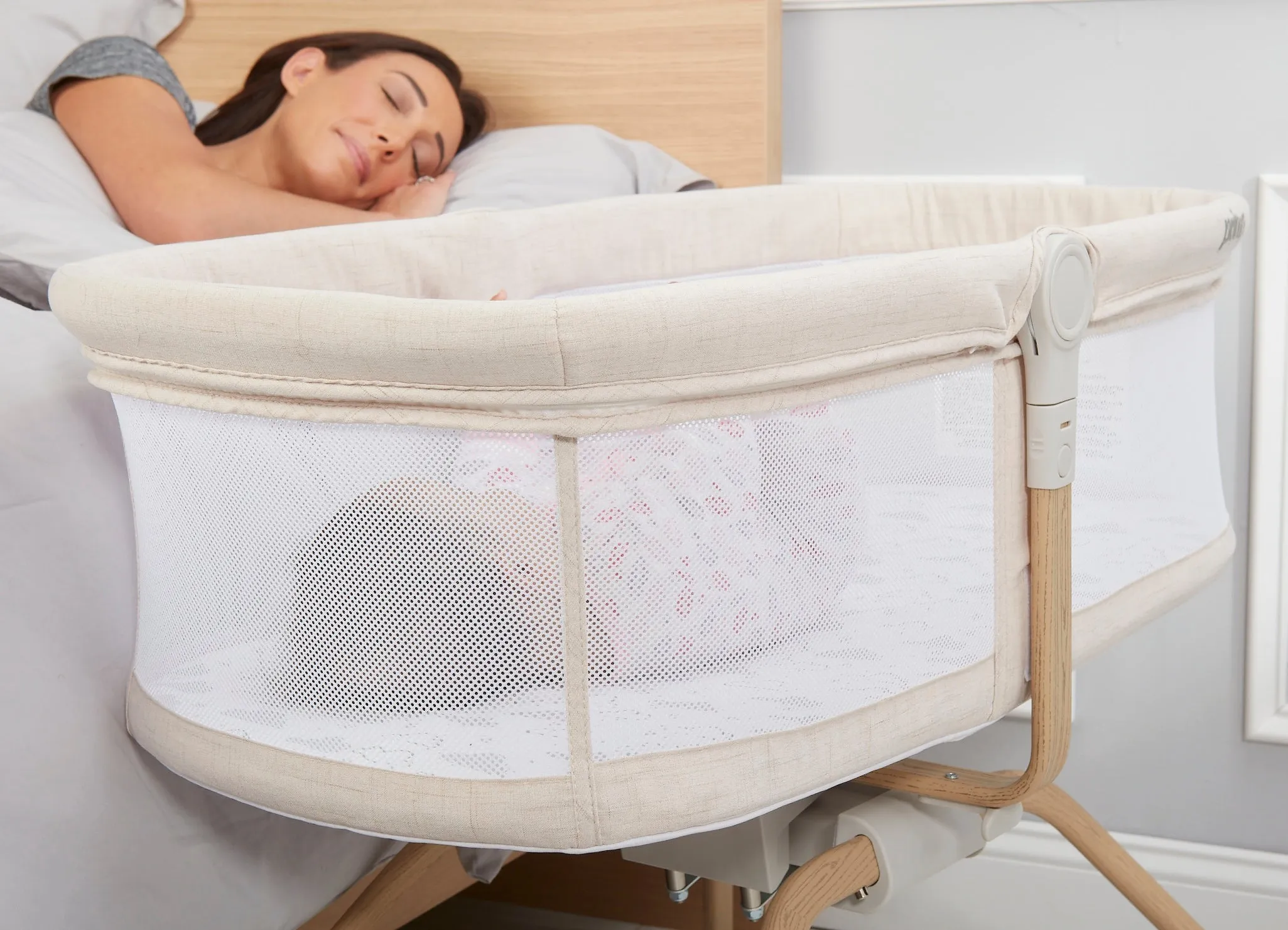 Little Cloud Gliding Bassinet