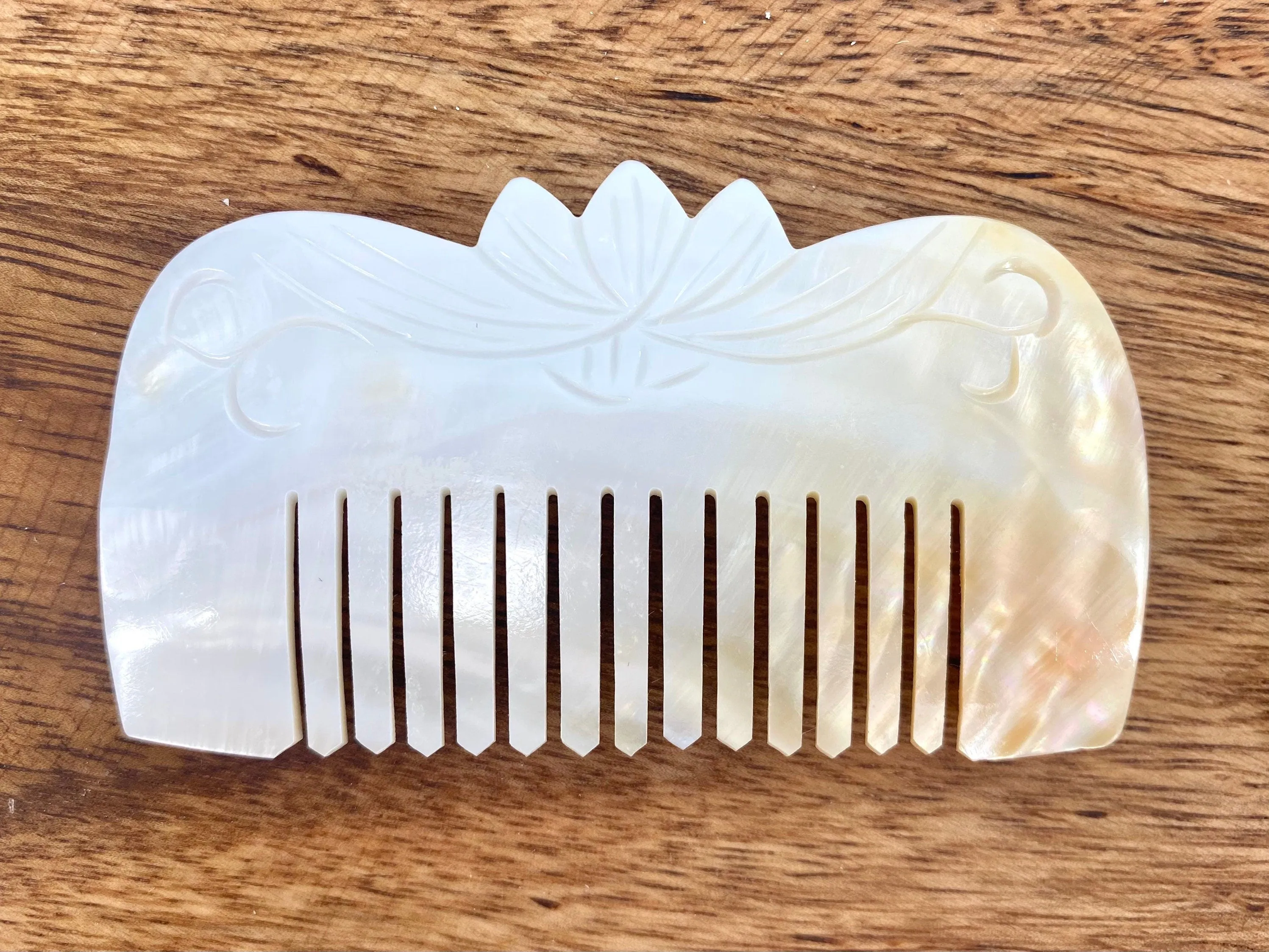 Mother Of Pearl Comb, Sku#190-2