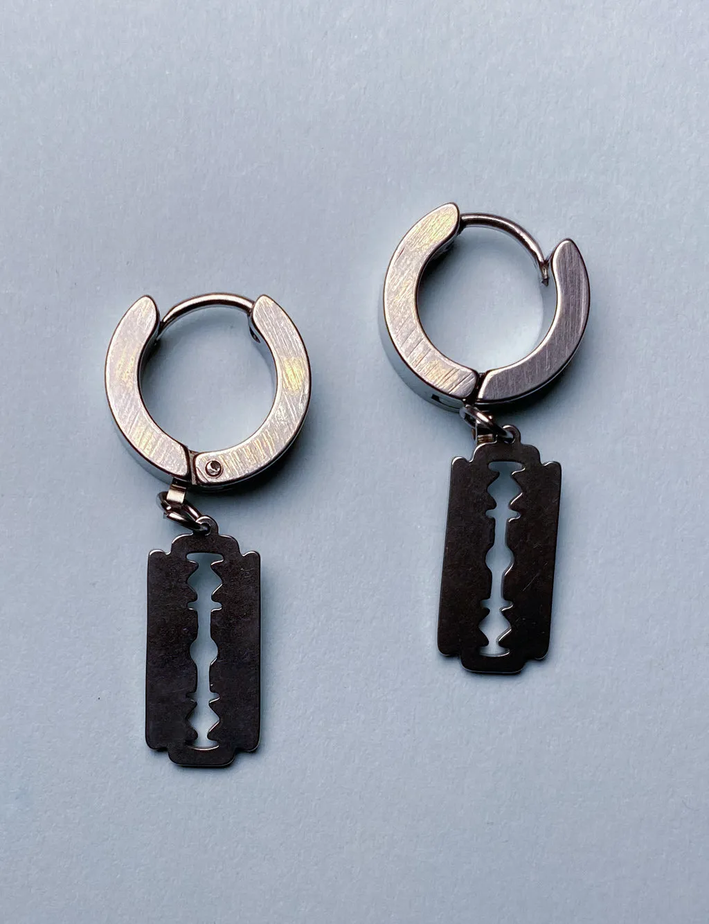 RAZOR CLASP EARRINGS